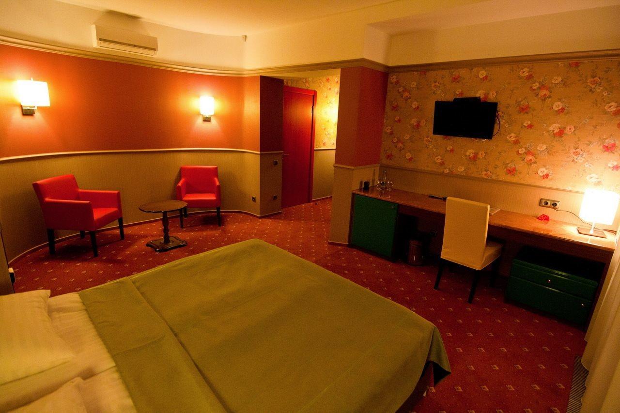 דנייפרופטרובסק Road Star Hotel מראה חיצוני תמונה
