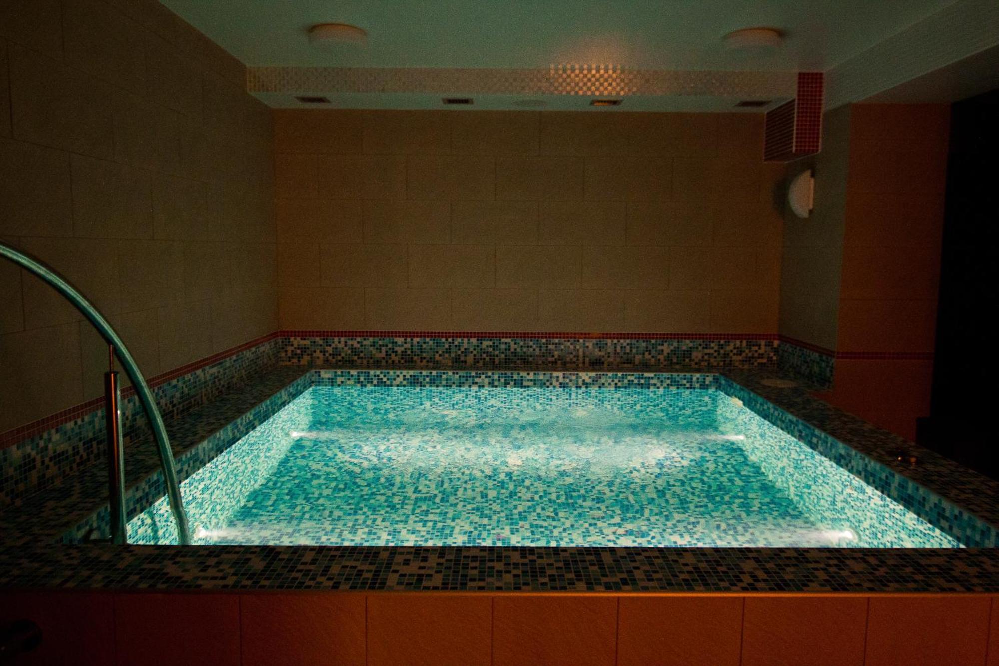 דנייפרופטרובסק Road Star Hotel מראה חיצוני תמונה